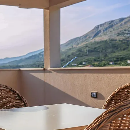 Leandra Near Omis, Private Pool