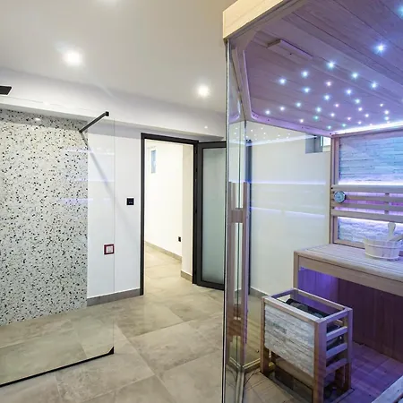 Leandra Near Omis, Private Pool *