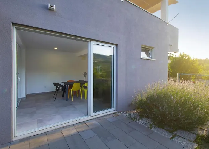 Leandra Near Omis, Private Pool Villa